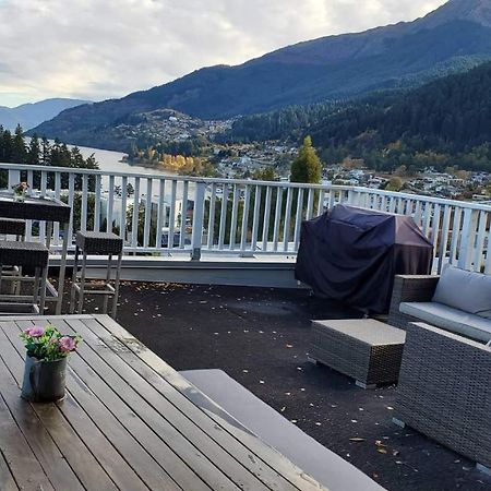 Central Lakeview Apartment With Amazing Rooftop 镇上湖景三室套房 Queenstown Exteriör bild