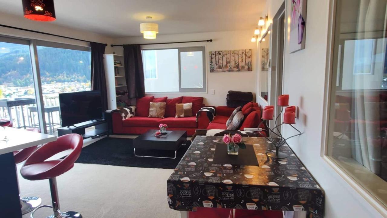 Central Lakeview Apartment With Amazing Rooftop 镇上湖景三室套房 Queenstown Exteriör bild